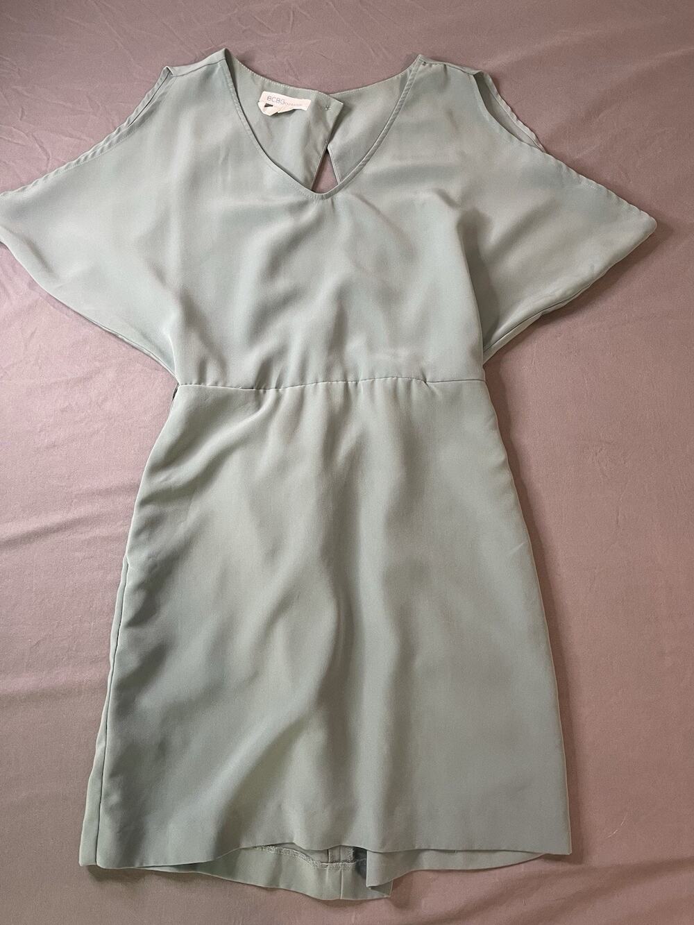 BCBG Generation Winter Sky QRA6S709 Cold Shoulder Keyhole Dress Size 4 Exc